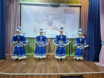 Детский танцевальный коллектив "ДАЛАН-КЭРЭ"