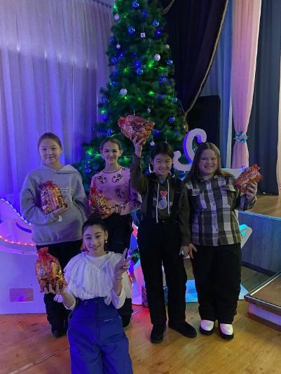 Детский танцевальный коллектив "Искорки"  
